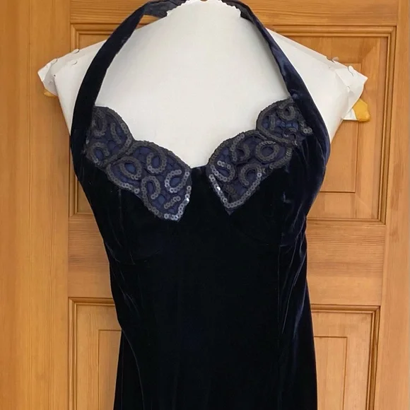 Saks Fifth Avenue Navy Blue Velvet Sequins Dress, Size 6 - Picture 3 of 7